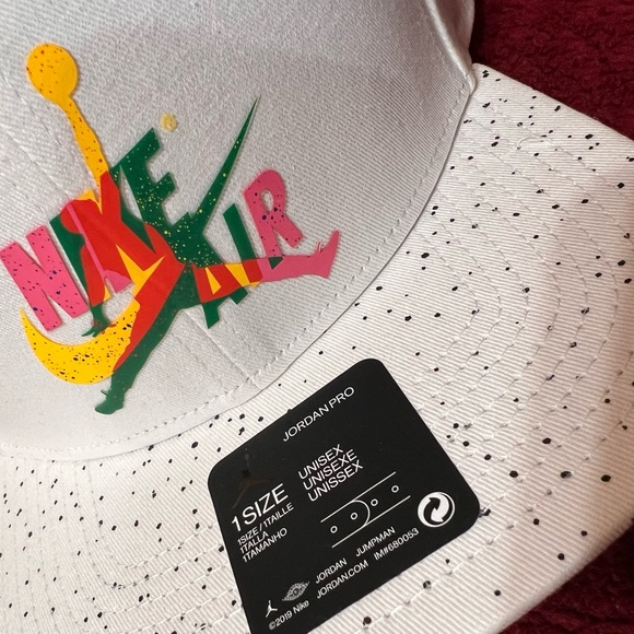 Nike Air Jordan white Snapback Brand new with tag - Picture 2 of 3
